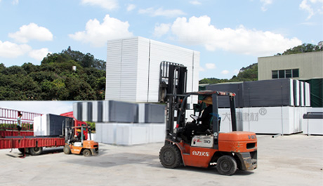 大通建材，工地圍擋，施工圍擋廠家，貨源穩(wěn)定，自由工廠生產(chǎn)銷售。